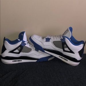 Air Jordan 4 Motorsports